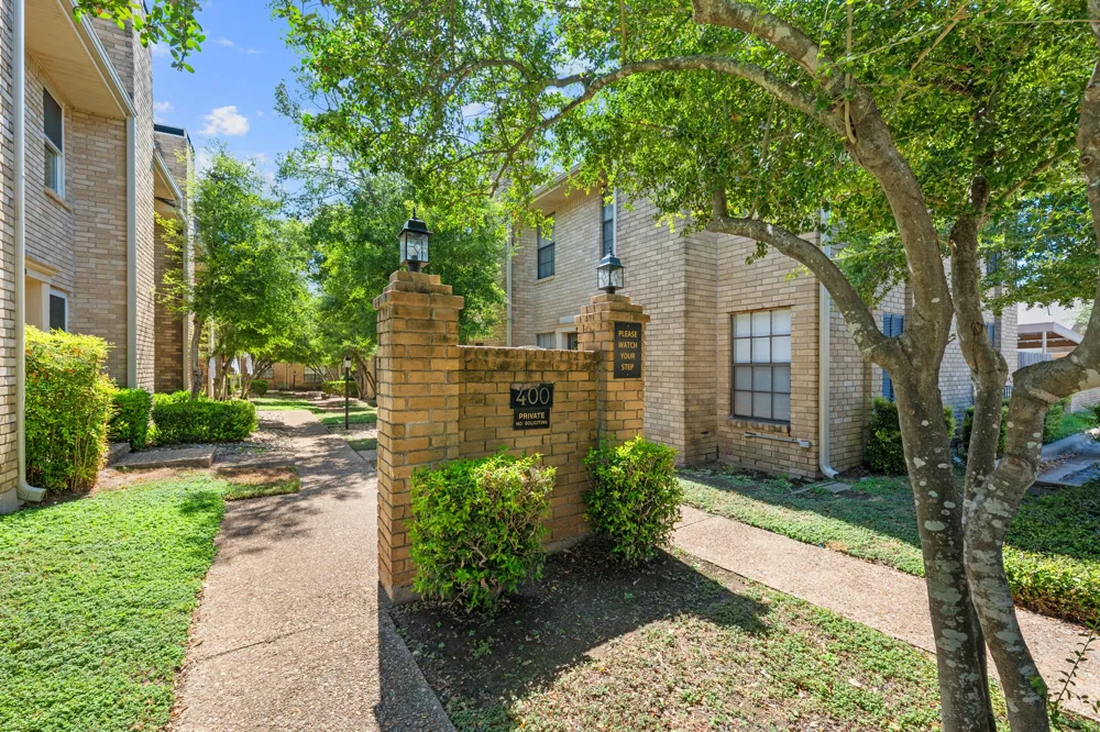 8400 Jamestown Drive #426 Austin, TX 78758