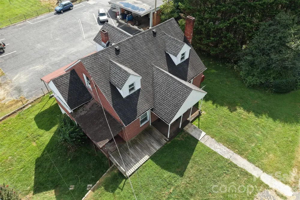 164 Mitchell Avenue Bakersville, NC 28705