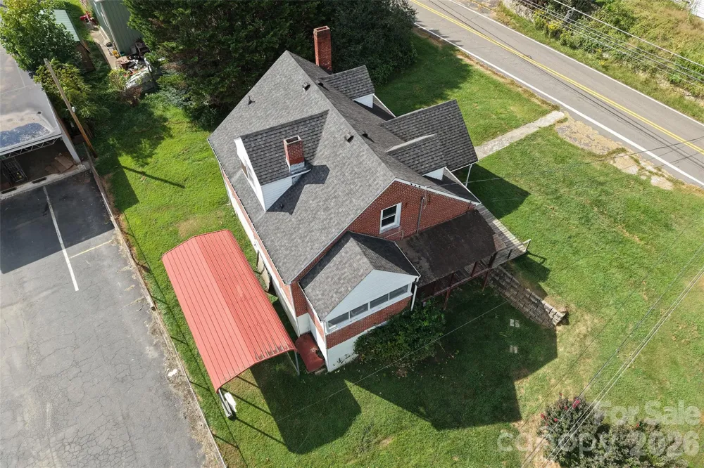 164 Mitchell Avenue Bakersville, NC 28705
