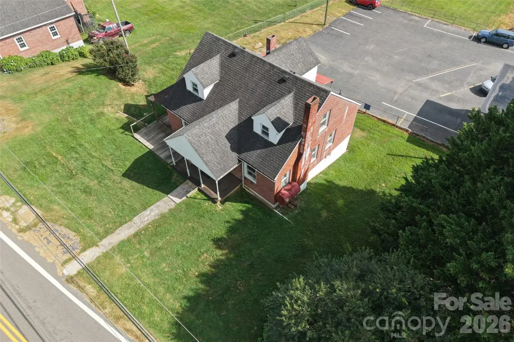 164 Mitchell Avenue Bakersville, NC 28705
