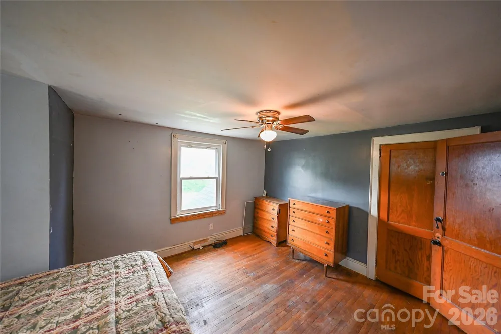 164 Mitchell Avenue Bakersville, NC 28705