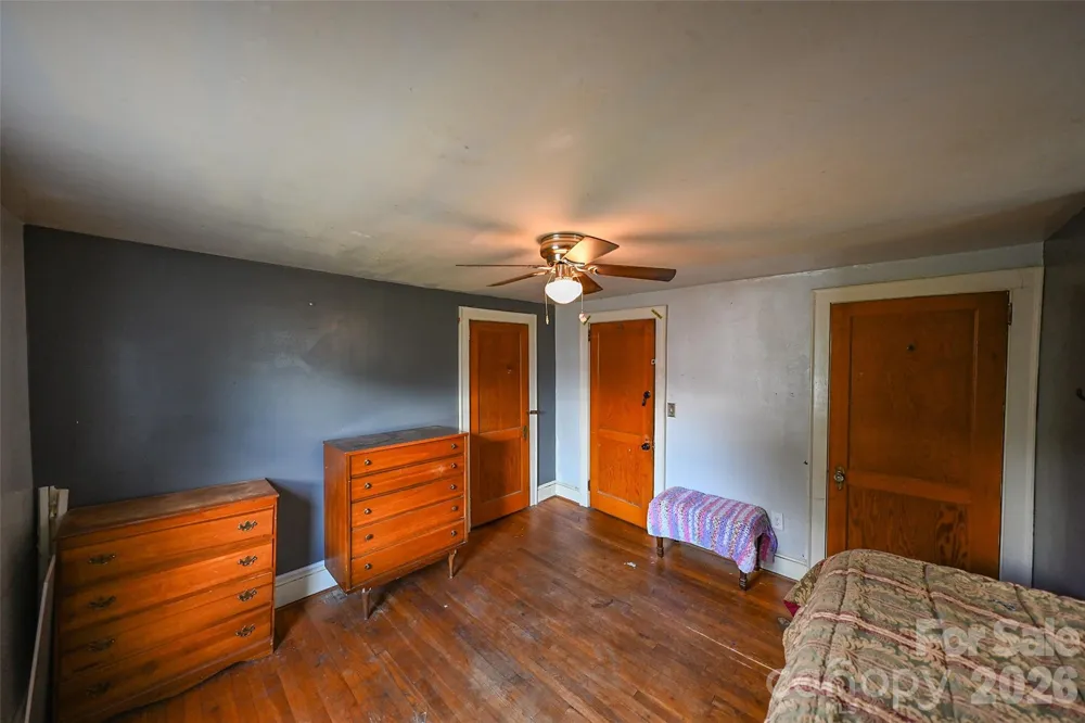 164 Mitchell Avenue Bakersville, NC 28705