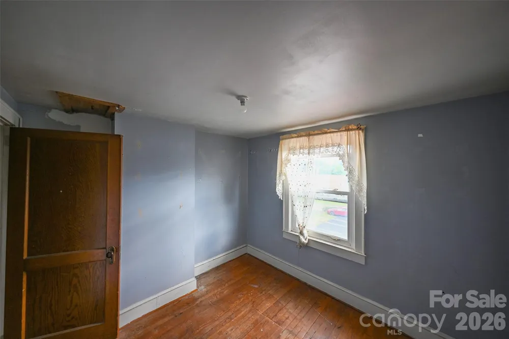 164 Mitchell Avenue Bakersville, NC 28705