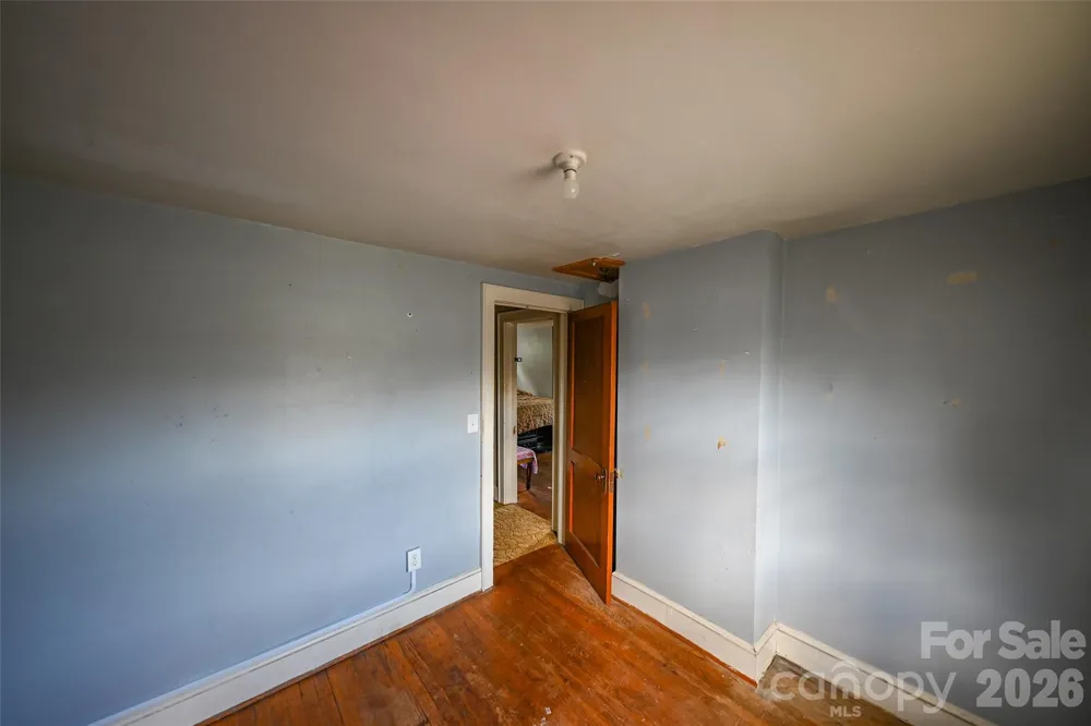 164 Mitchell Avenue Bakersville, NC 28705