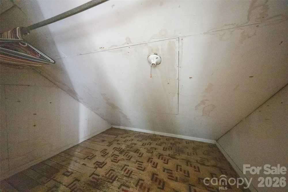 164 Mitchell Avenue Bakersville, NC 28705
