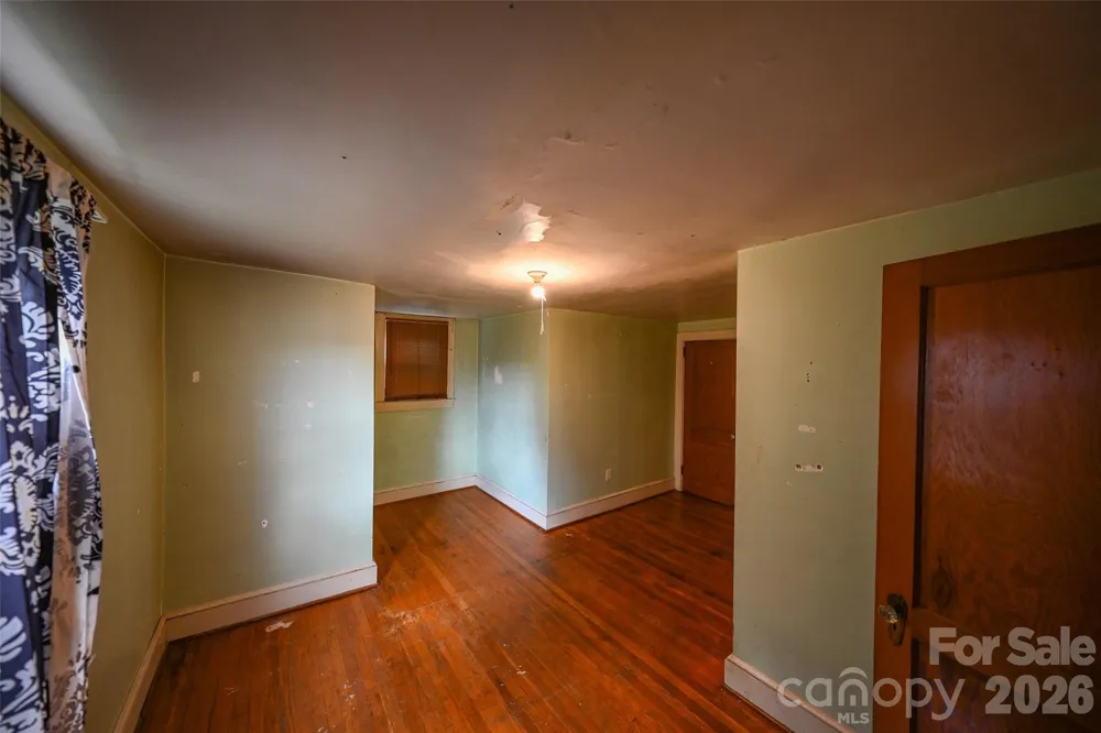 164 Mitchell Avenue Bakersville, NC 28705