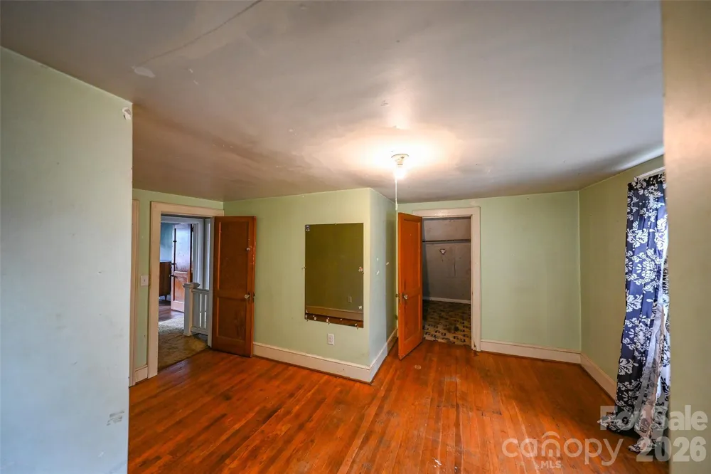 164 Mitchell Avenue Bakersville, NC 28705