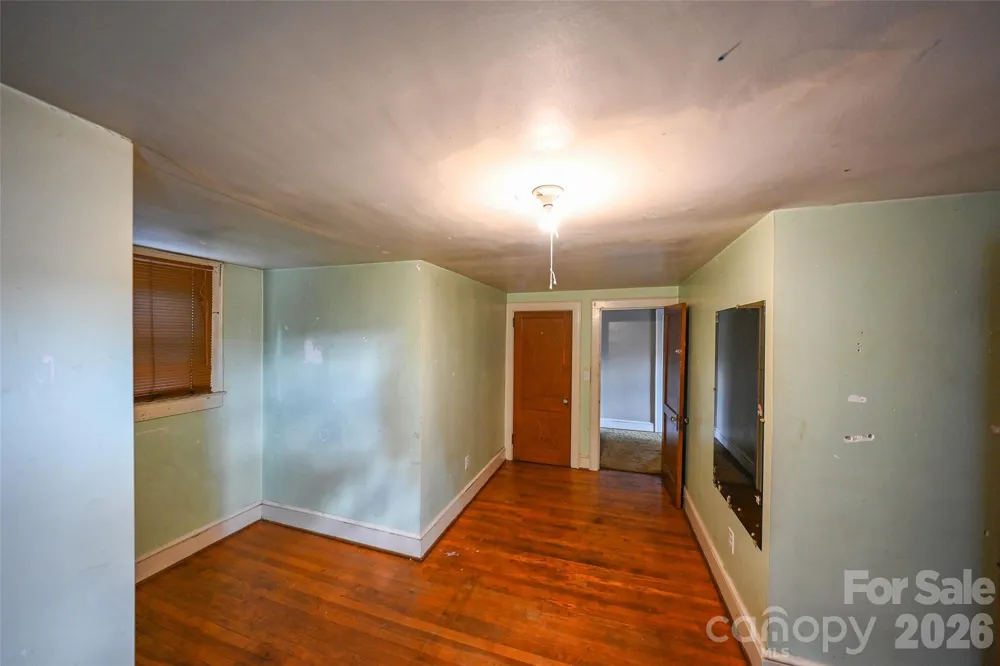 164 Mitchell Avenue Bakersville, NC 28705