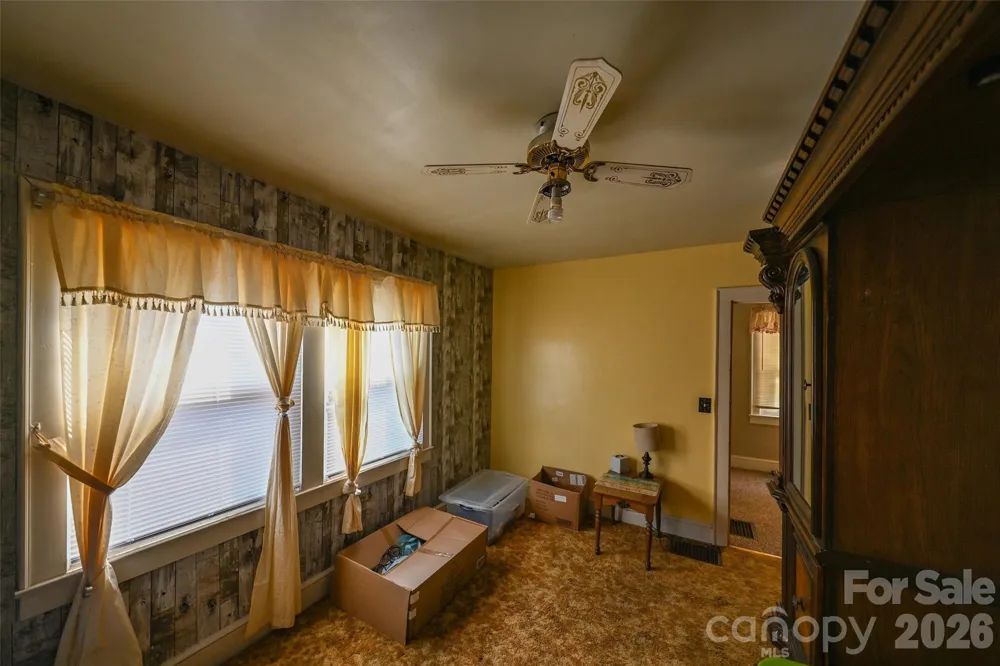 164 Mitchell Avenue Bakersville, NC 28705