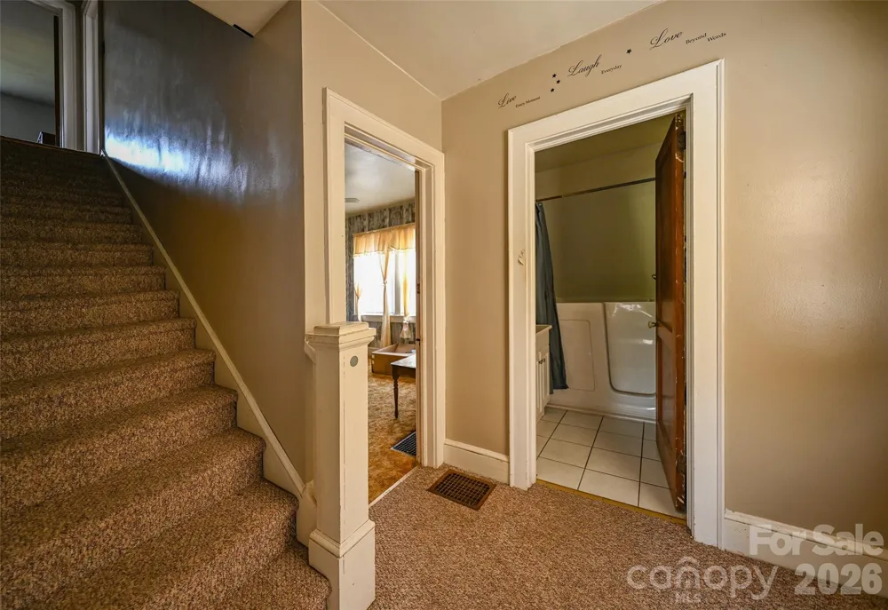 164 Mitchell Avenue Bakersville, NC 28705