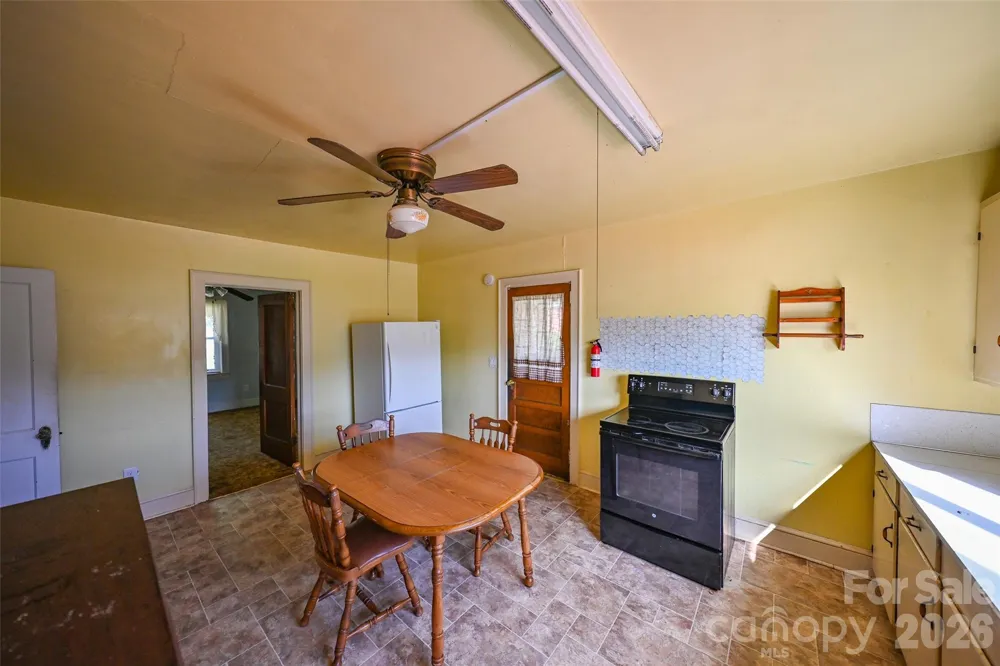 164 Mitchell Avenue Bakersville, NC 28705