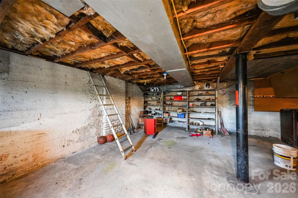 164 Mitchell Avenue Bakersville, NC 28705