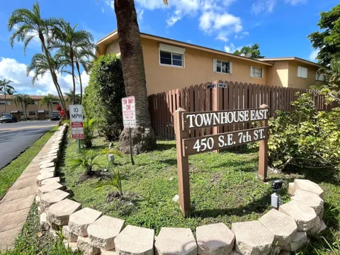 450 SE 7th Street #232