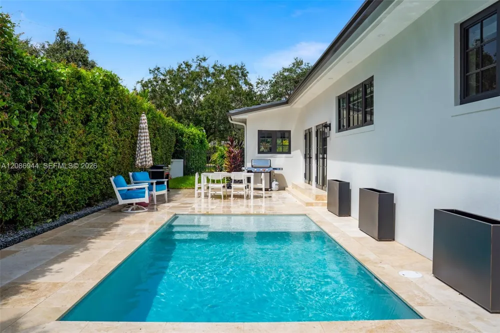 6609 Maynada St Coral Gables, FL 33146