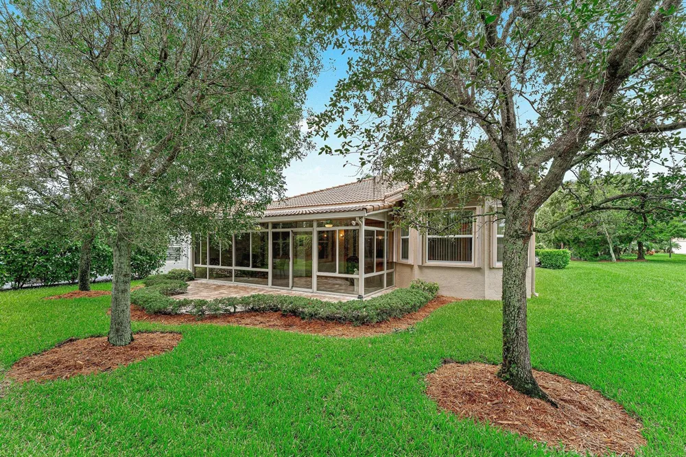11025 Carmelcove Circle Boynton Beach, FL 33473