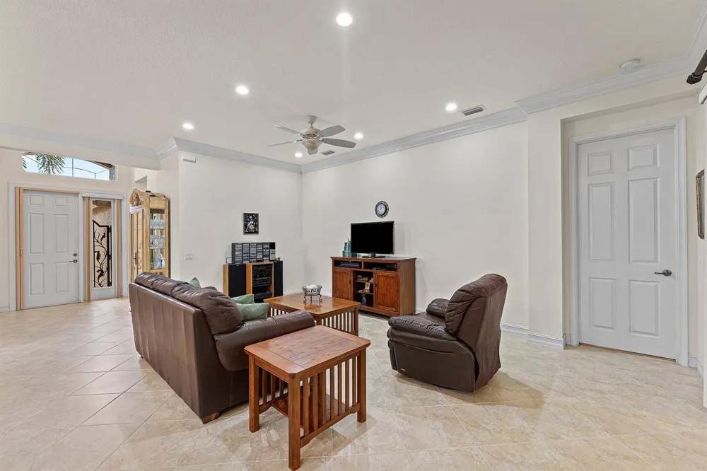 11025 Carmelcove Circle Boynton Beach, FL 33473