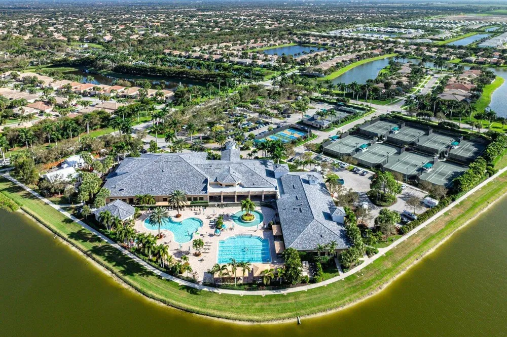 11025 Carmelcove Circle Boynton Beach, FL 33473
