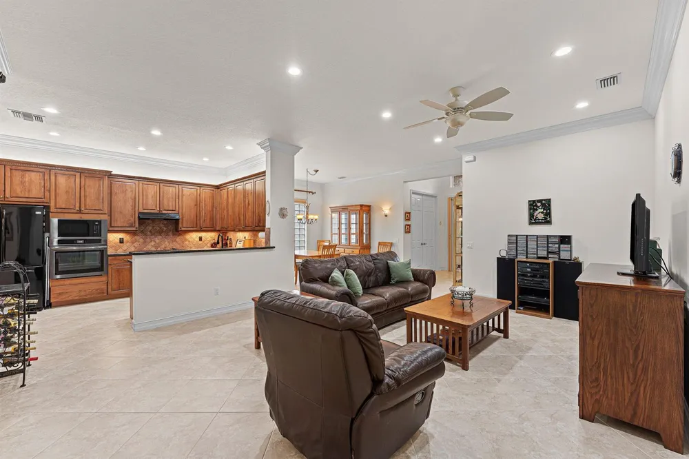 11025 Carmelcove Circle Boynton Beach, FL 33473