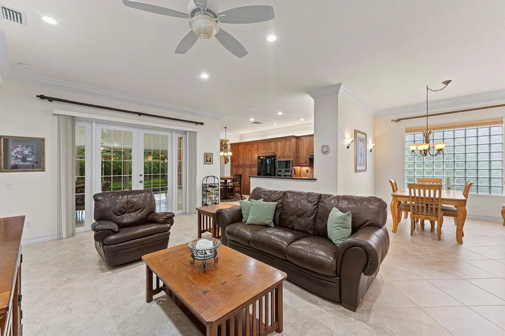 11025 Carmelcove Circle Boynton Beach, FL 33473