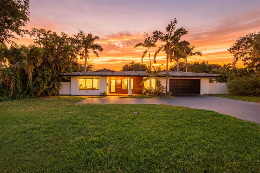 2457 NE 27th Terrace Fort Lauderdale, FL 33305