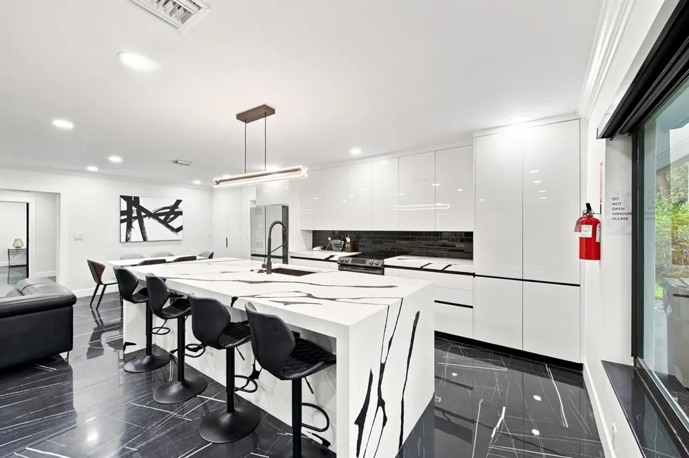 2457 NE 27th Terrace Fort Lauderdale, FL 33305