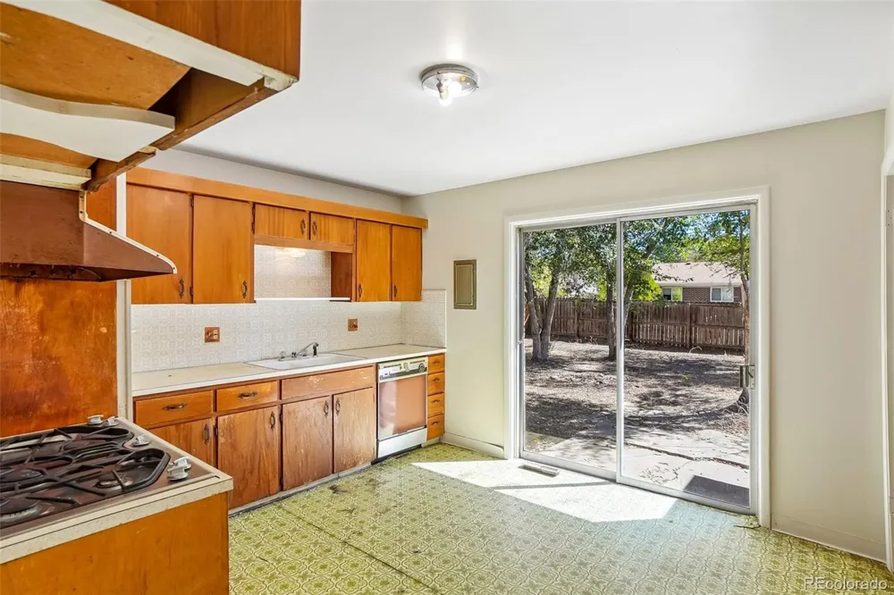 6348 Ingalls Street Arvada, CO 80003