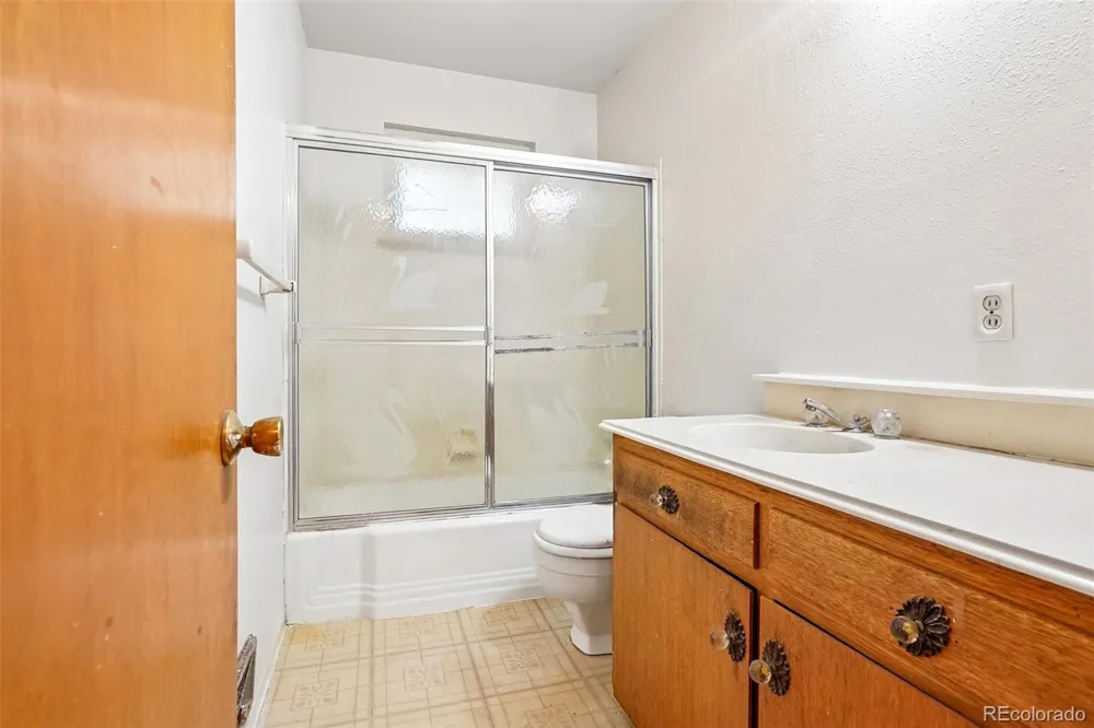 6348 Ingalls Street Arvada, CO 80003
