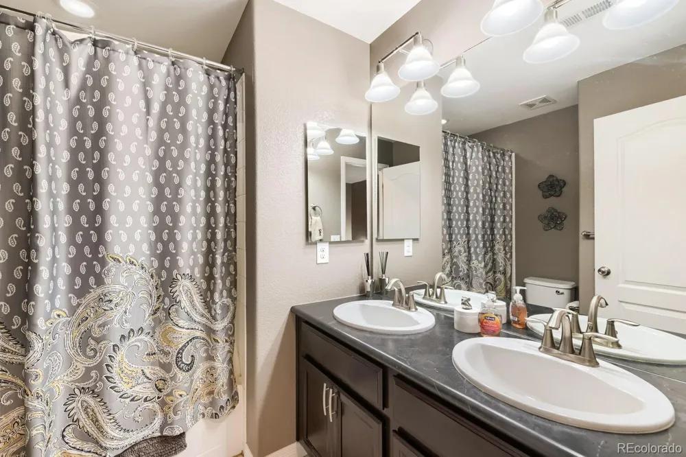 17067 E 99th Place Commerce City, CO 80022