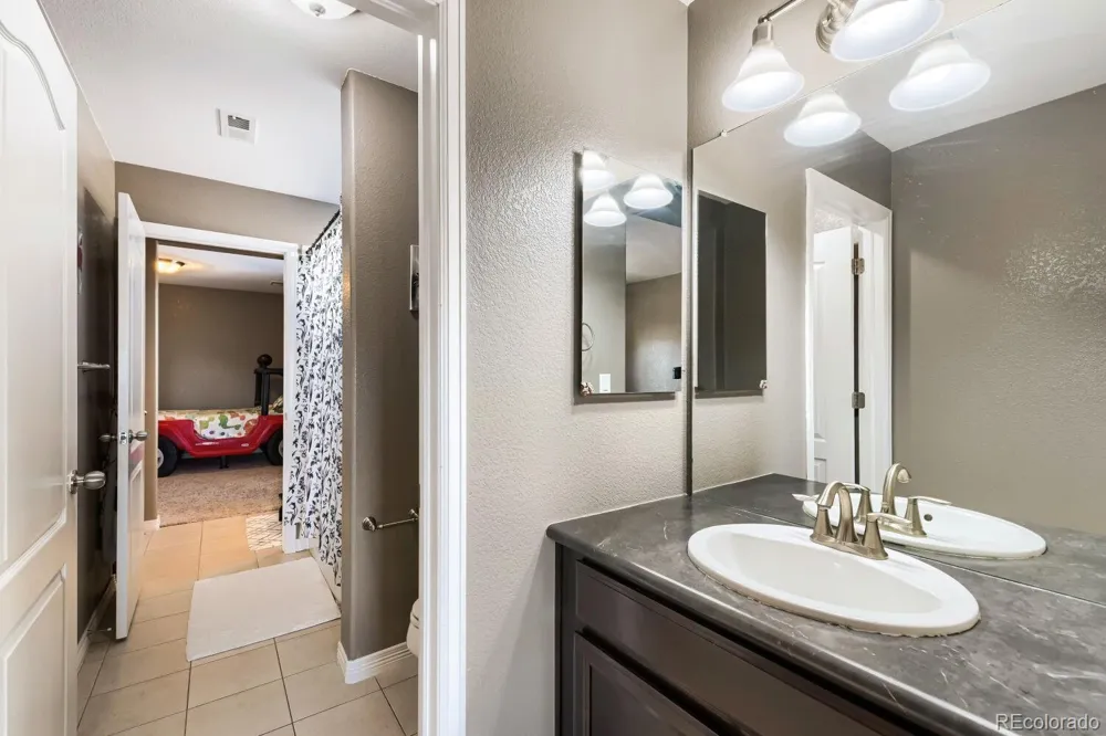 17067 E 99th Place Commerce City, CO 80022