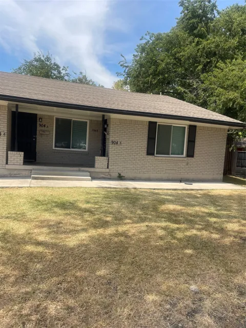 904 Spring Valley Plaza #B