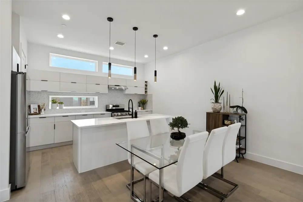 145 Henderson Avenue #107 Dallas, TX 75214