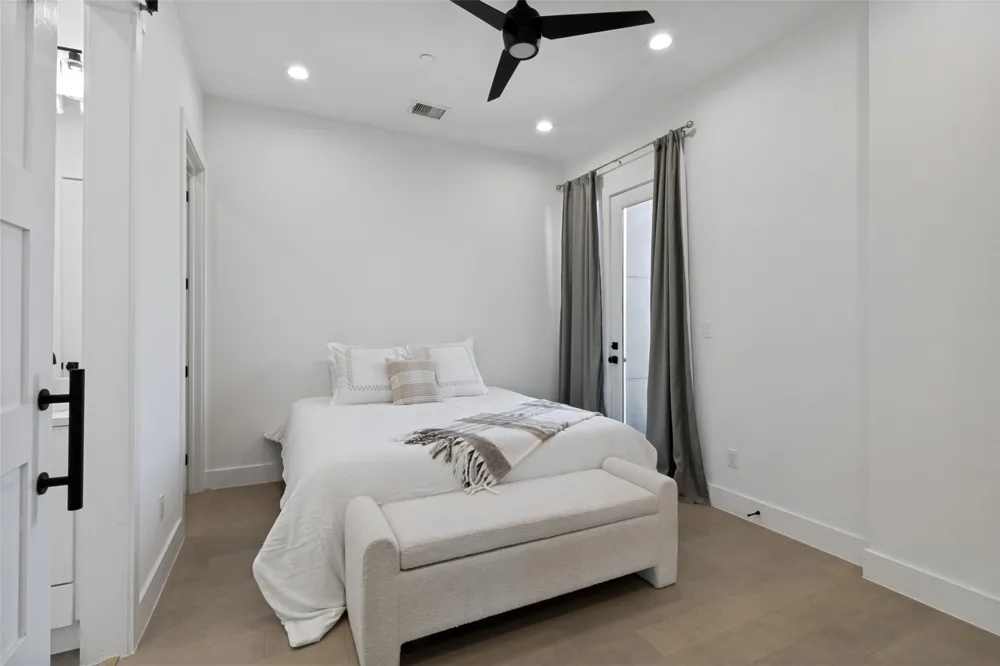145 Henderson Avenue #107 Dallas, TX 75214