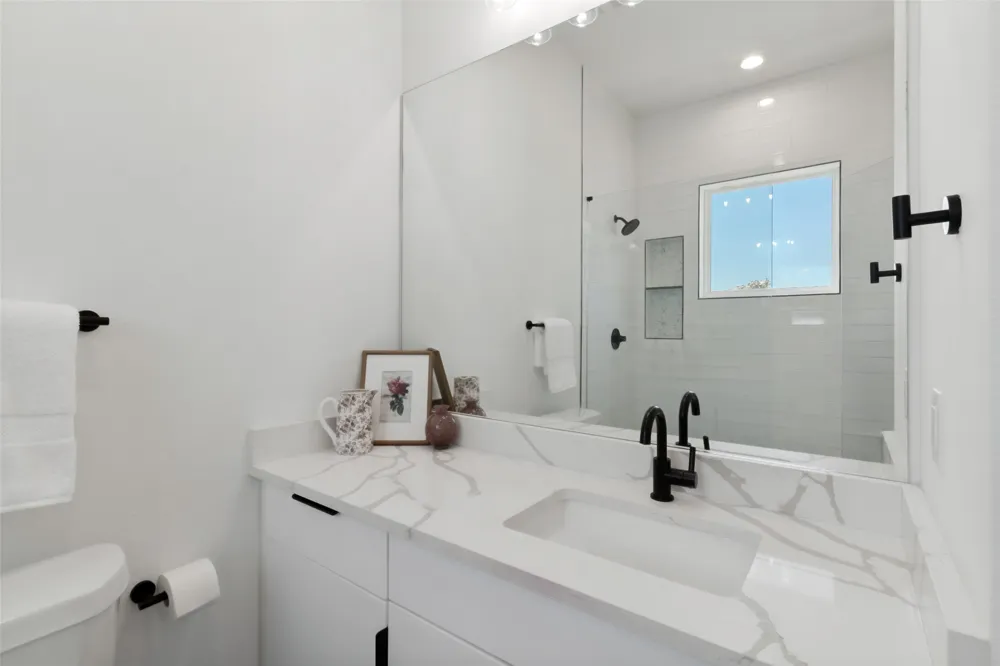 145 Henderson Avenue #107 Dallas, TX 75214