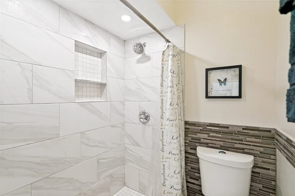 837 Summercreek Drive Lewisville, TX 75067