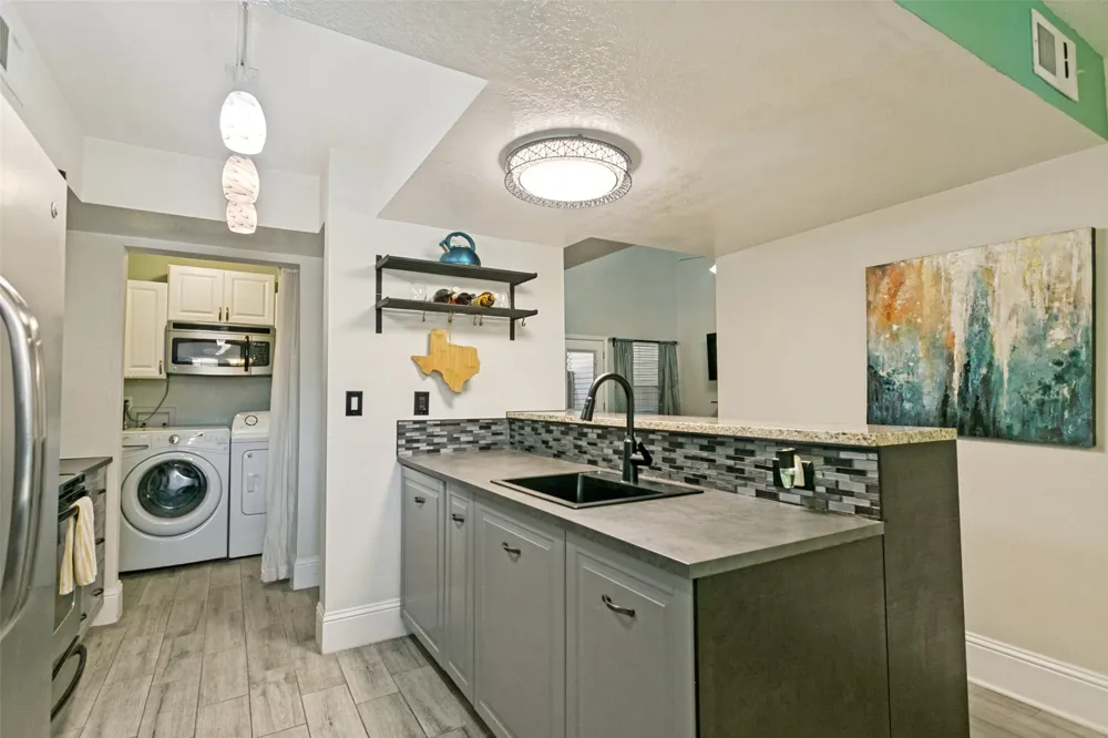 837 Summercreek Drive Lewisville, TX 75067