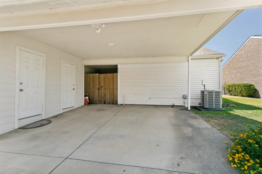 837 Summercreek Drive Lewisville, TX 75067