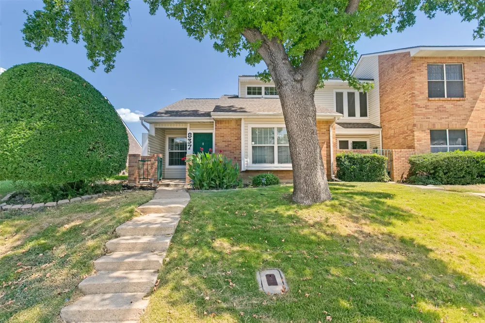 837 Summercreek Drive Lewisville, TX 75067