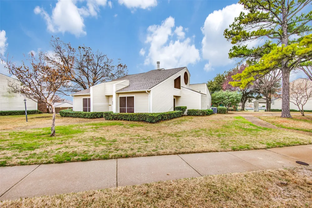 837 Summercreek Drive Lewisville, TX 75067
