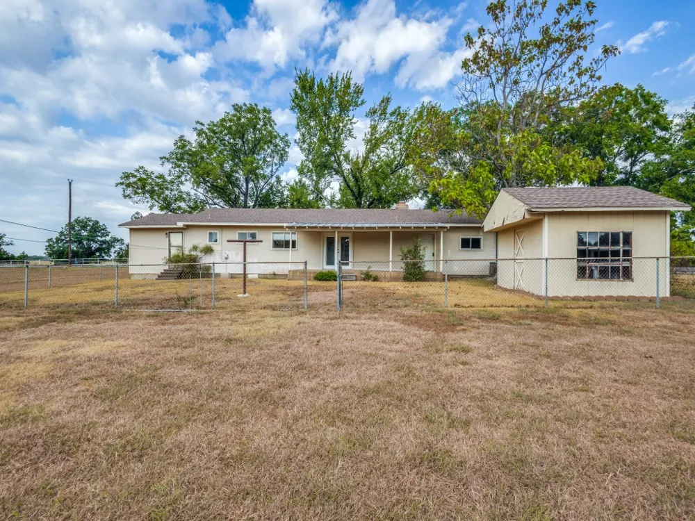 7253 Fm 2164 Sanger, TX 76266