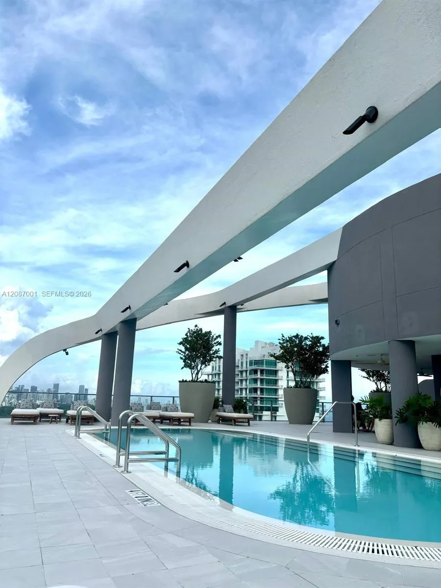 2678 Tigertail Ave #502 Miami, FL 33133