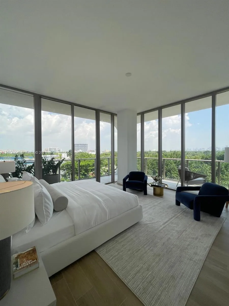 2678 Tigertail Ave #502 Miami, FL 33133