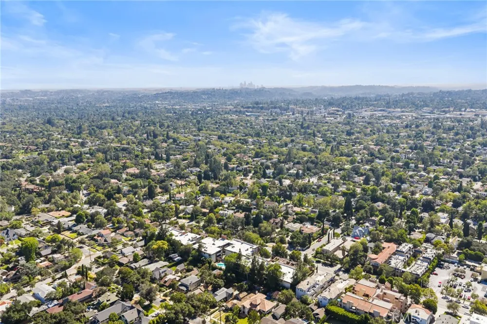 700 S Lake Avenue #109 Pasadena, CA 91106