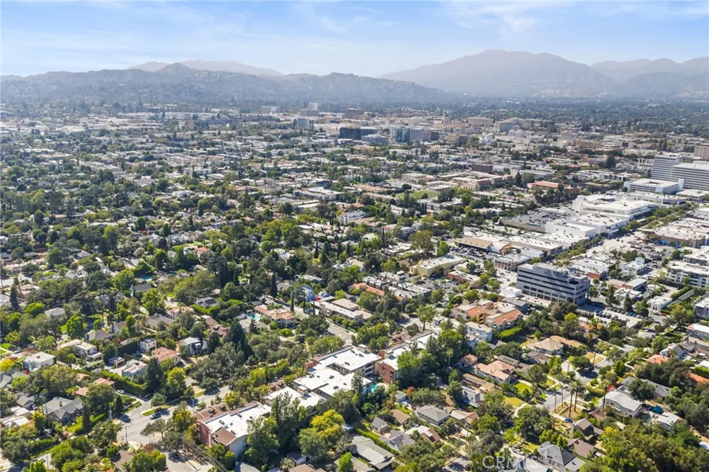 700 S Lake Avenue #109 Pasadena, CA 91106