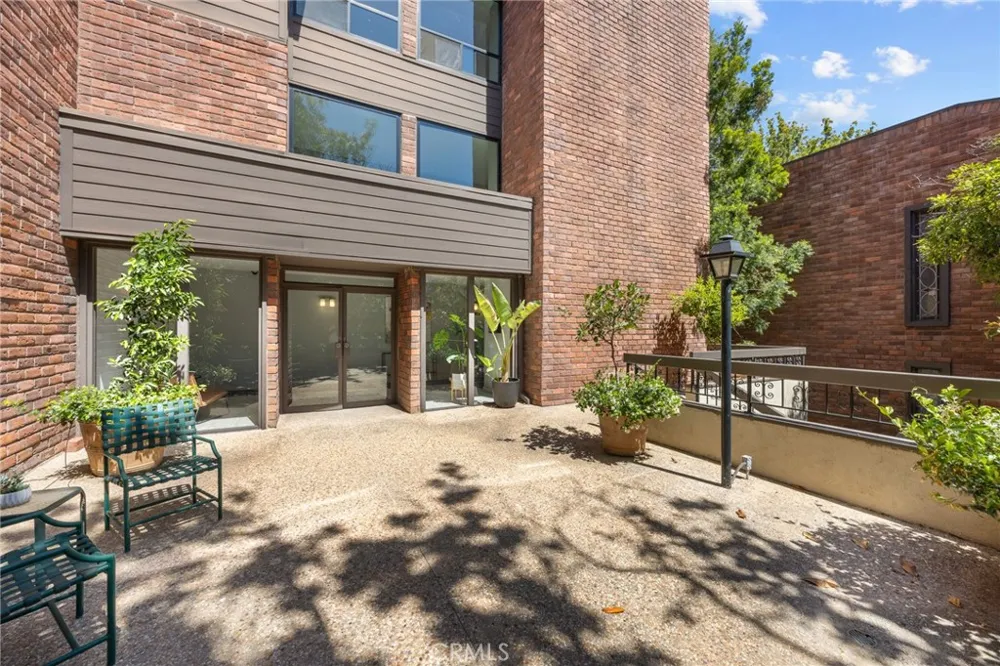 700 S Lake Avenue #109 Pasadena, CA 91106