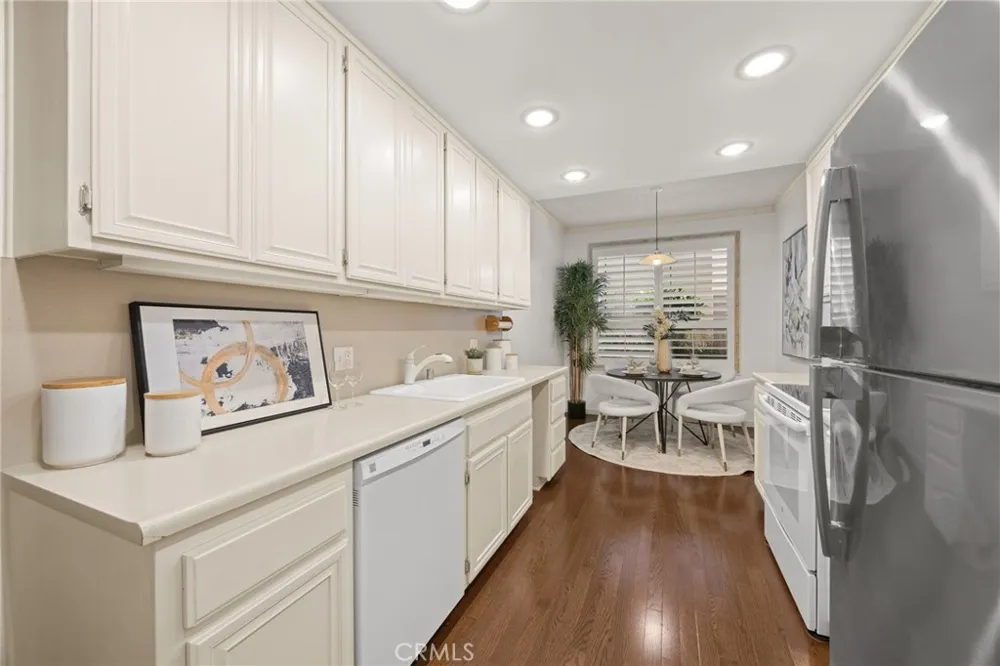 700 S Lake Avenue #109 Pasadena, CA 91106