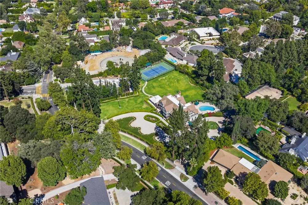 700 S Lake Avenue #109 Pasadena, CA 91106