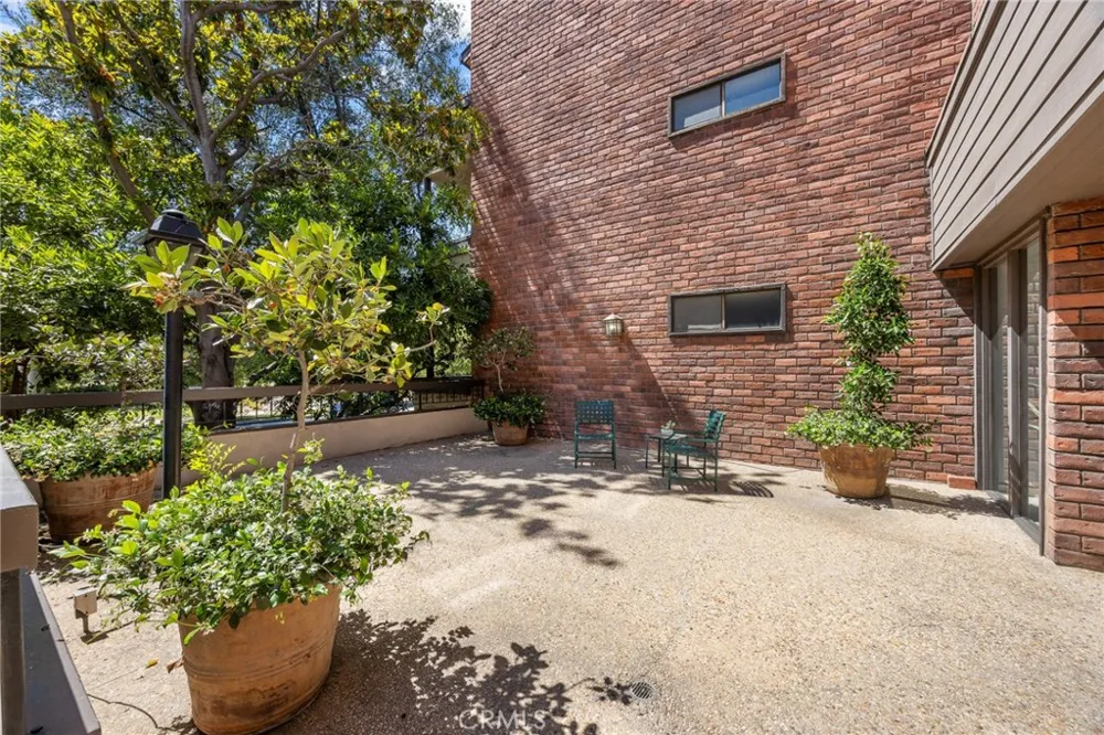 700 S Lake Avenue #109 Pasadena, CA 91106