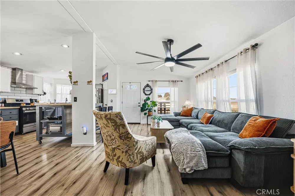 350 E San Jacinto E #49 Perris, CA 92571