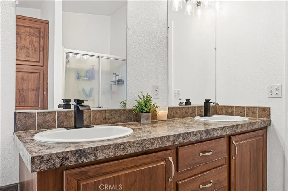 350 E San Jacinto E #49 Perris, CA 92571