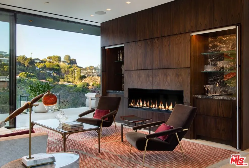 1716 San Remo Drive Pacific Palisades, CA 90272